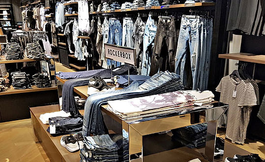 給寶寶起名字大全 女孩的名字帶點詩意:文雅有寓意