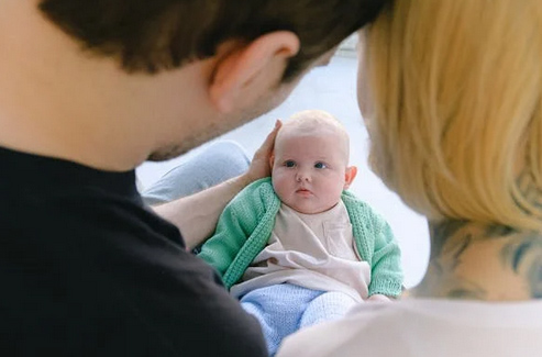 侯姓清純淡雅女孩名字,人群中一眼萬年的好聽之選